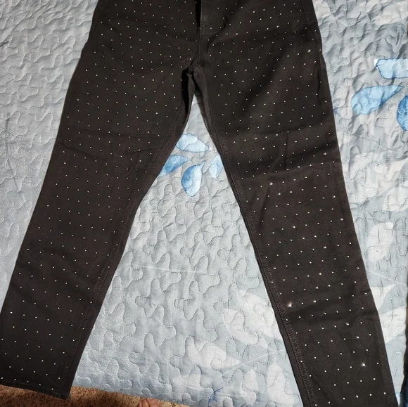 Juniors rewash studded jean - Picture 6 of 11